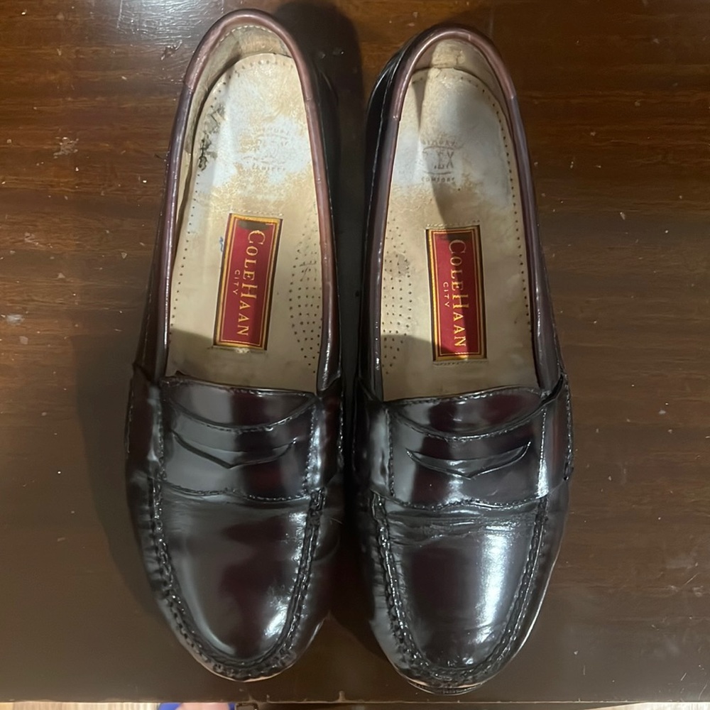 Cole Hasan “City” men’s slip on burgundy dress shoe.